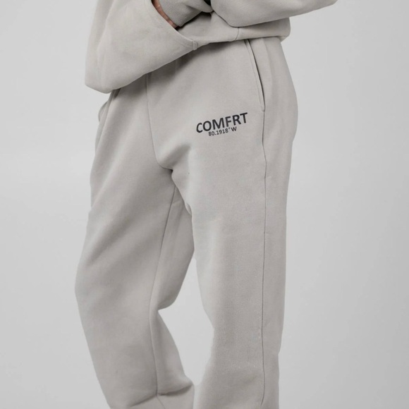 NWOT/ Unisex Hoodie and Sweatpant Set - Picture 2 of 5